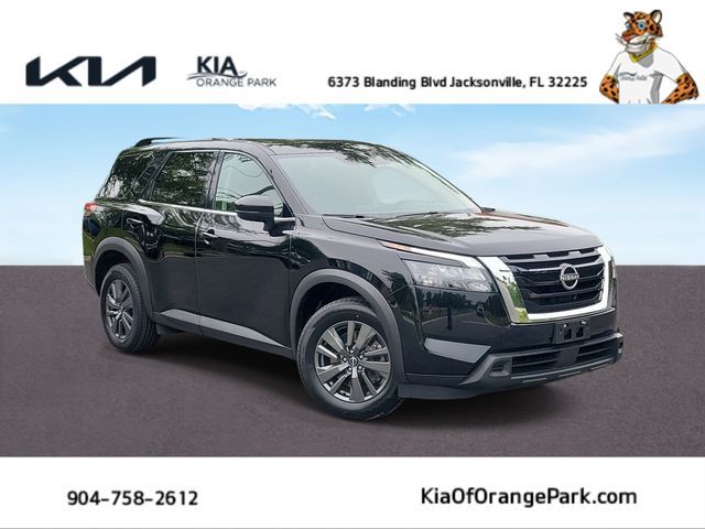 2024 Nissan Pathfinder SV