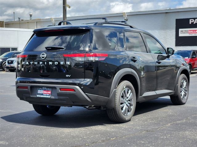 2024 Nissan Pathfinder SV