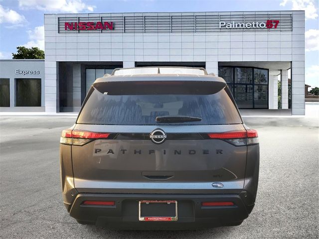 2024 Nissan Pathfinder SV