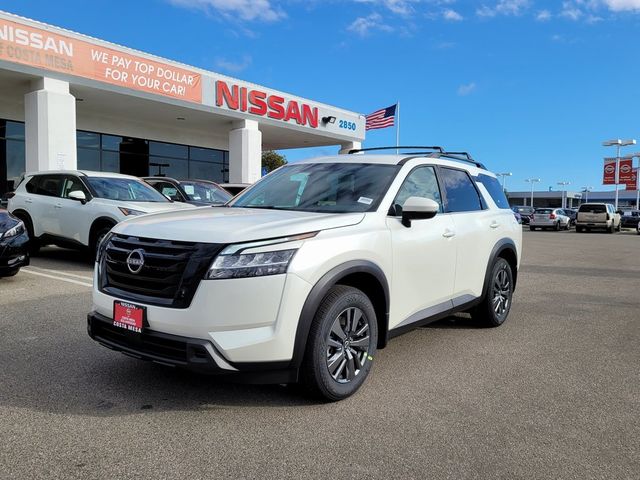 2024 Nissan Pathfinder SV