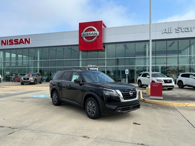 2024 Nissan Pathfinder SV