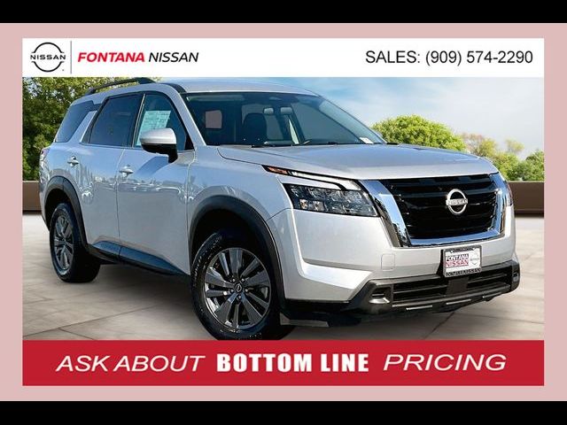 2024 Nissan Pathfinder SV