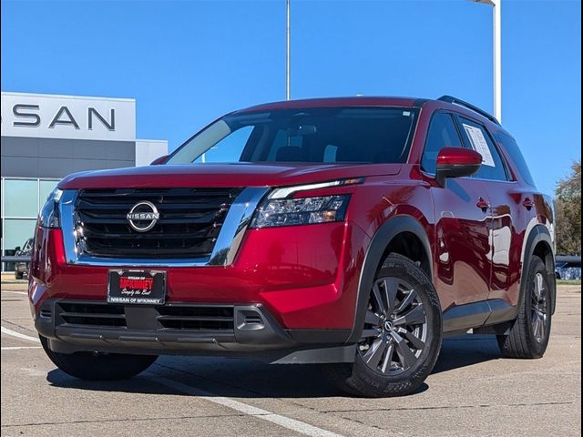 2024 Nissan Pathfinder SV