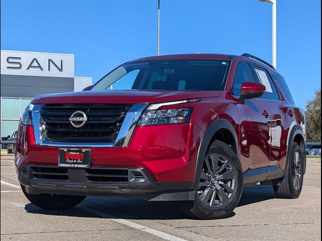 2024 Nissan Pathfinder SV