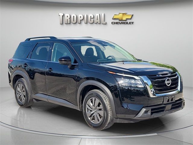 2024 Nissan Pathfinder SV