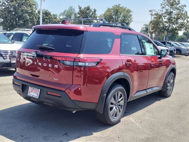 2024 Nissan Pathfinder SV