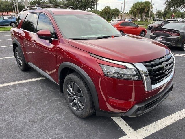 2024 Nissan Pathfinder SV