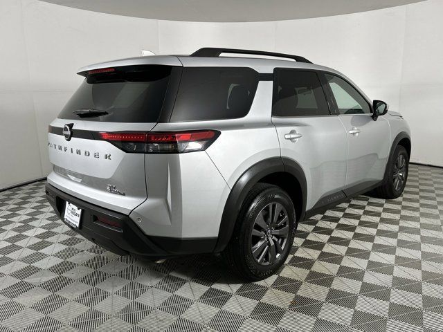 2024 Nissan Pathfinder SV