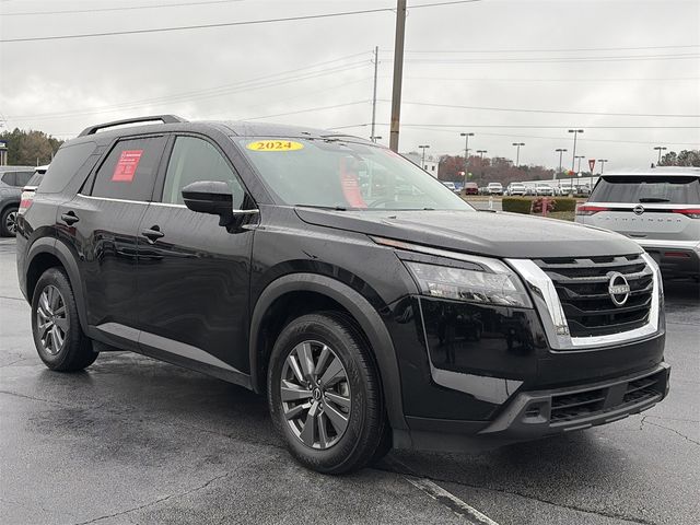 2024 Nissan Pathfinder SV