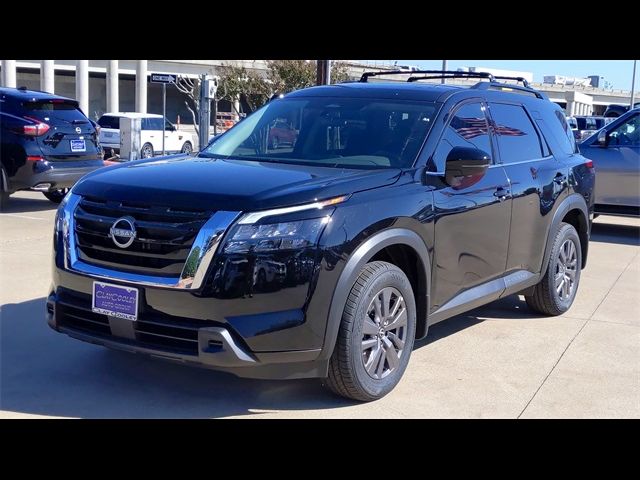 2024 Nissan Pathfinder SV