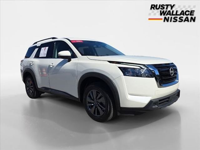 2024 Nissan Pathfinder SV