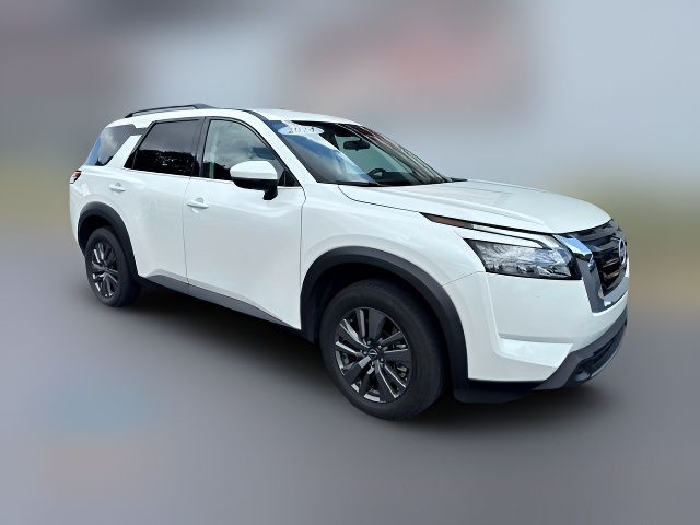 2024 Nissan Pathfinder SV