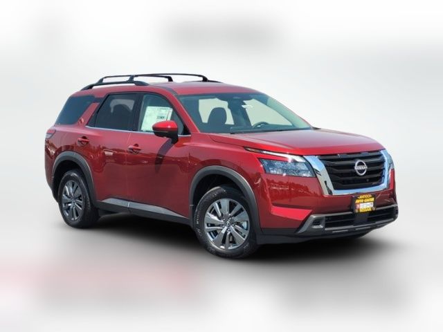 2024 Nissan Pathfinder SV