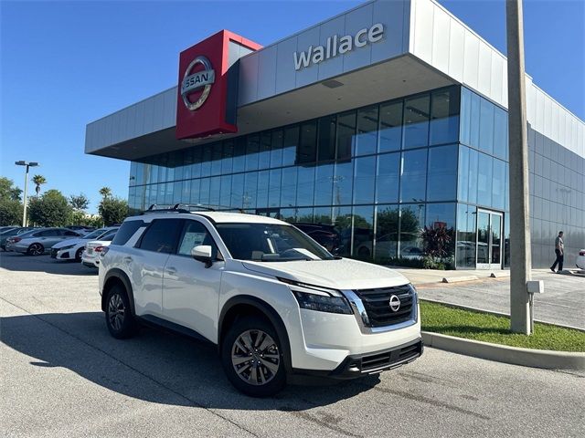 2024 Nissan Pathfinder SV