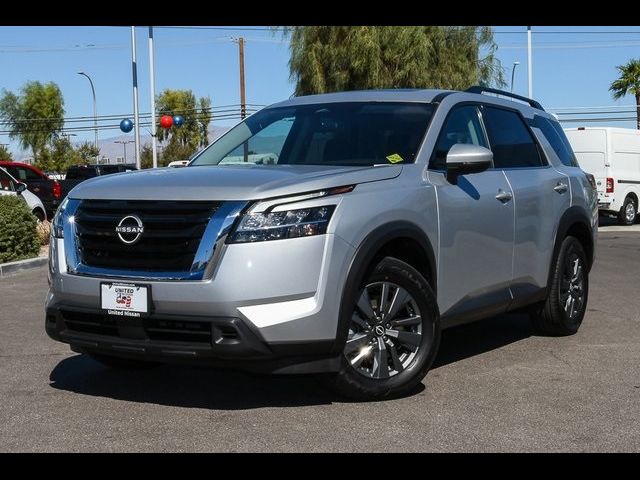 2024 Nissan Pathfinder SV