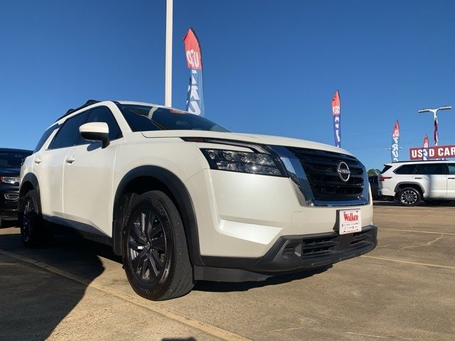 2024 Nissan Pathfinder SV