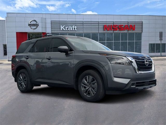 2024 Nissan Pathfinder SV