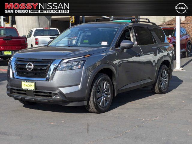 2024 Nissan Pathfinder SV