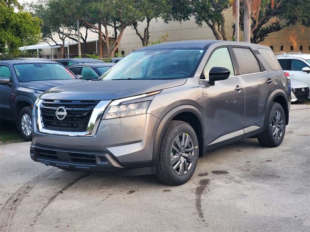 2024 Nissan Pathfinder SV