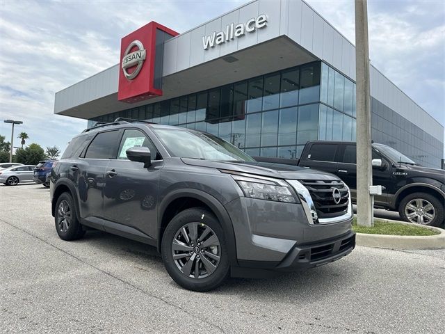 2024 Nissan Pathfinder SV