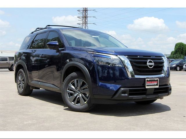 2024 Nissan Pathfinder SV