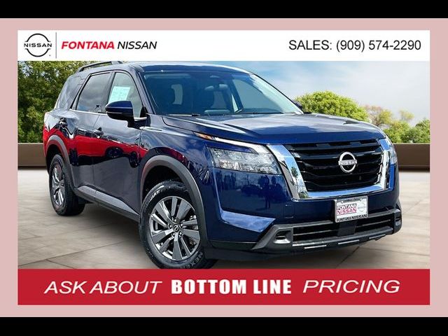 2024 Nissan Pathfinder SV