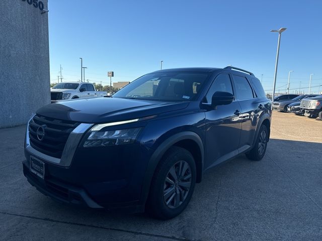 2024 Nissan Pathfinder SV