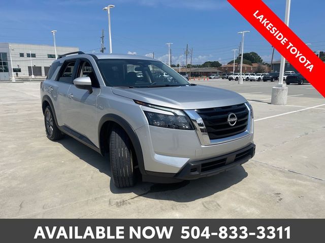 2024 Nissan Pathfinder SV
