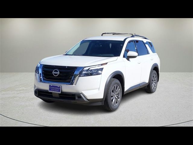 2024 Nissan Pathfinder SV