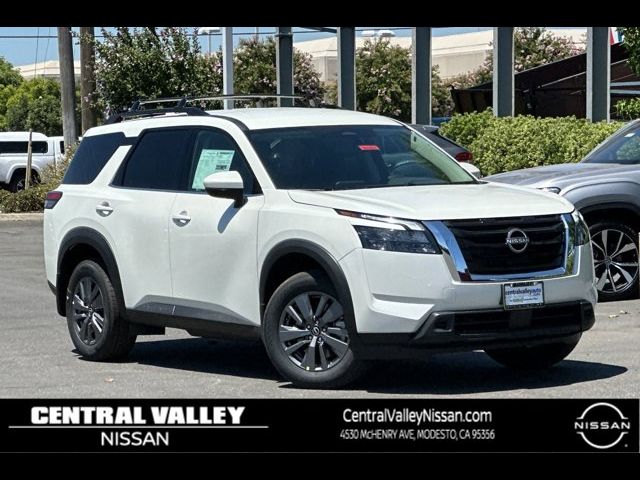 2024 Nissan Pathfinder SV