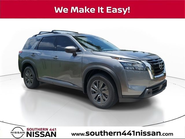 2024 Nissan Pathfinder SV