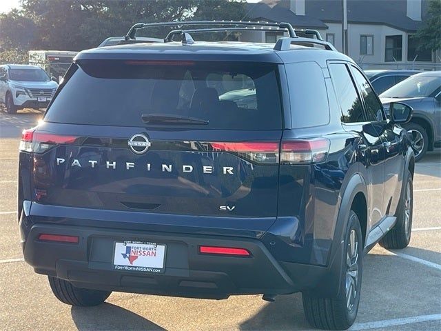 2024 Nissan Pathfinder SV