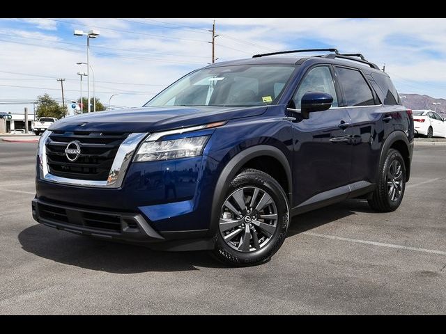 2024 Nissan Pathfinder SV