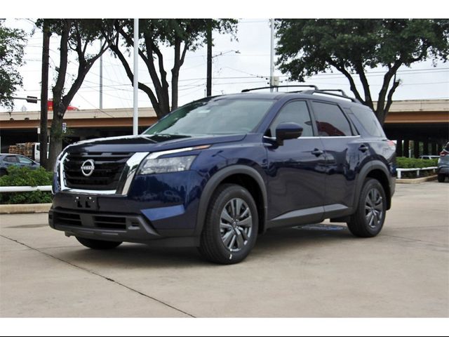 2024 Nissan Pathfinder SV