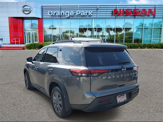 2024 Nissan Pathfinder SV