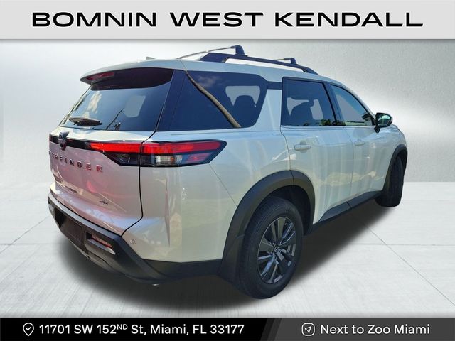 2024 Nissan Pathfinder SV