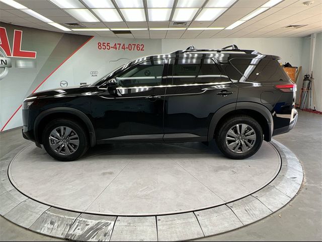 2024 Nissan Pathfinder SV