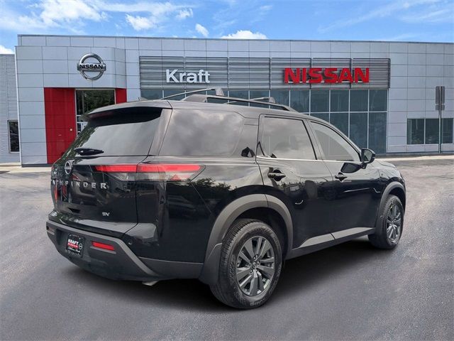 2024 Nissan Pathfinder SV