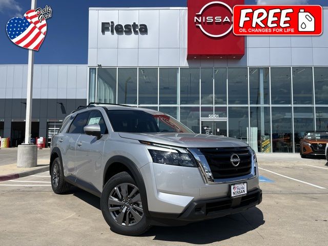 2024 Nissan Pathfinder SV