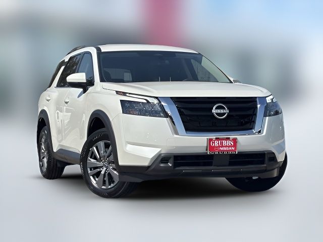 2024 Nissan Pathfinder SV