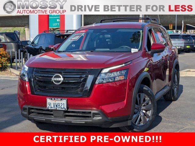 2024 Nissan Pathfinder SV