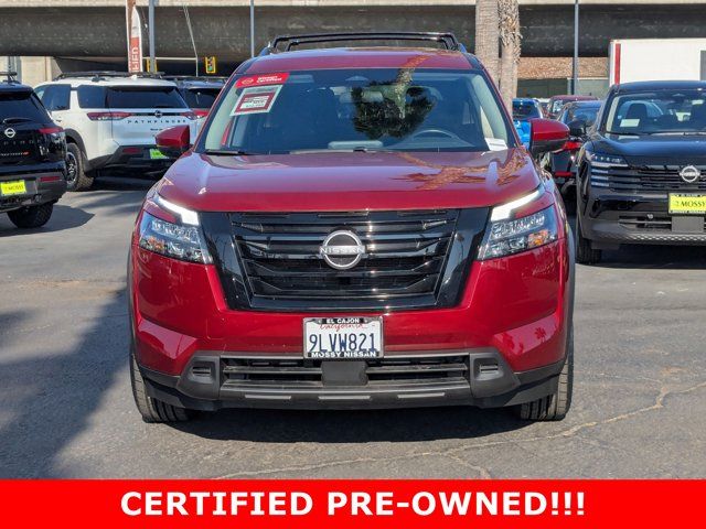 2024 Nissan Pathfinder SV