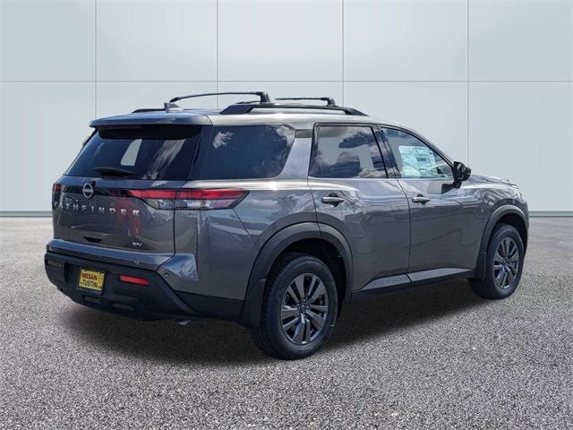 2024 Nissan Pathfinder SV