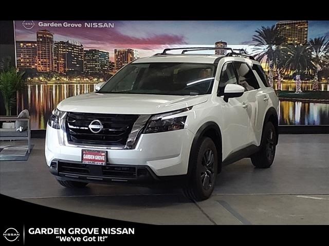 2024 Nissan Pathfinder SV