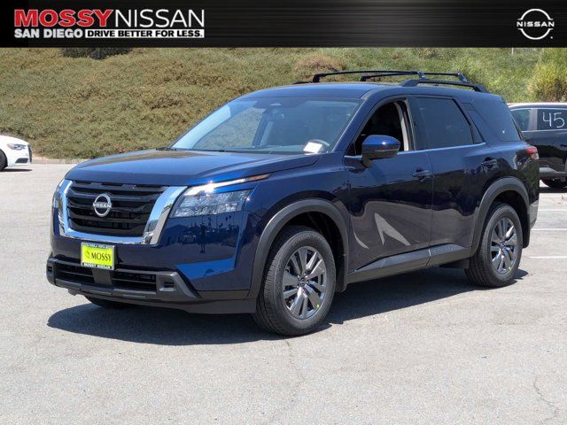 2024 Nissan Pathfinder SV