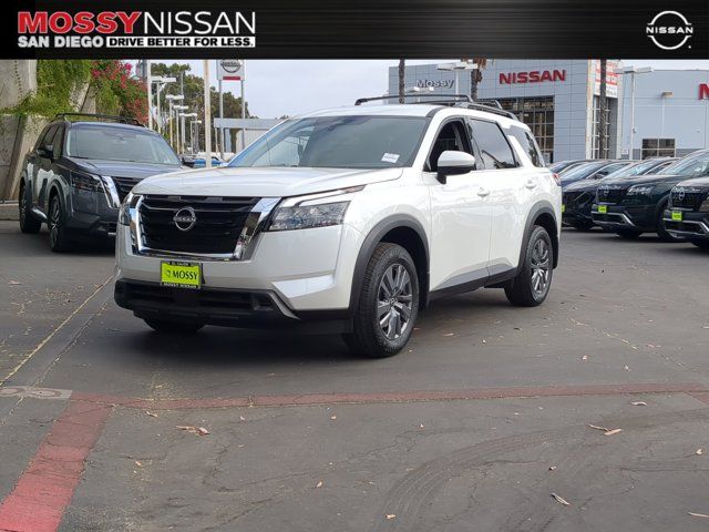 2024 Nissan Pathfinder SV