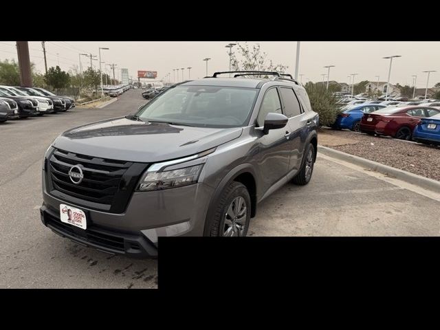 2024 Nissan Pathfinder SV