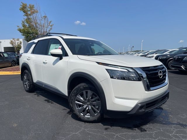 2024 Nissan Pathfinder SV