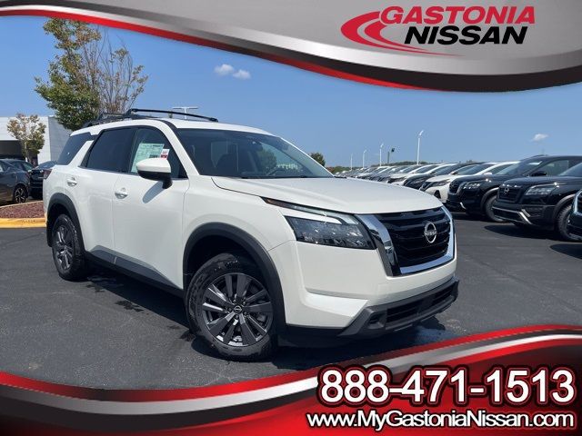 2024 Nissan Pathfinder SV