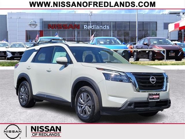 2024 Nissan Pathfinder SV